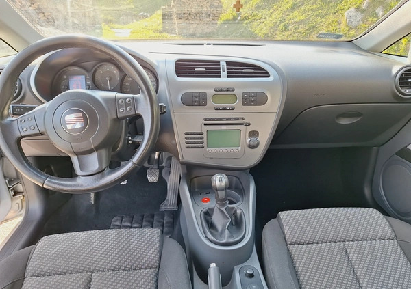 Seat Leon cena 10900 przebieg: 252000, rok produkcji 2007 z Krzeszowice małe 67